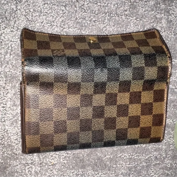 LOUIS VUITTON | PRICE FIRM💲💥 
Brown Checkered Wallet Pre-Loved💕 - Picture 3 of 5